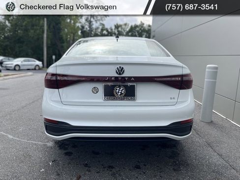 New 2026 Volkswagen Jetta SE image 18