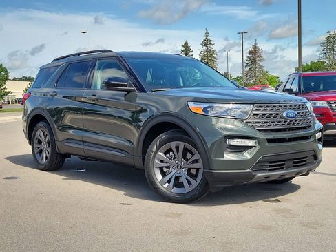 Certified 2023 Ford Explorer XLT w/ Equipment Group 202A AWD/4WD image 35