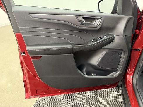 New 2025 Ford Escape Active w/ Tech Pack #1 image 9