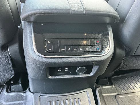 Certified 2025 Nissan Armada SV RWD image 26