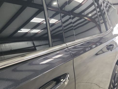 Used 2023 Chevrolet Tahoe LT w/ Luxury Package image 12