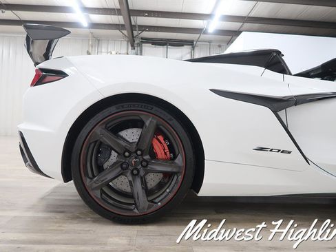 Used 2026 Chevrolet Corvette Z06 RWD image 25