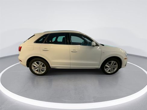 Used 2018 Audi Q3 2.0T Premium Plus AWD/4WD image 8