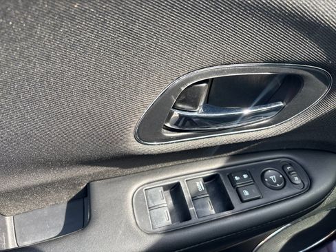 Used 2022 Honda HR-V EX image 12