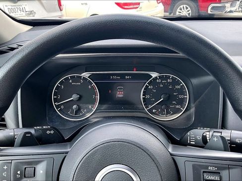 Used 2024 Nissan Rogue S FWD image 16