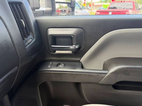 Used 2019 Chevrolet Silverado 2500 W/T AWD/4WD image 38