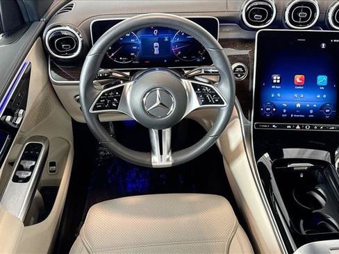 Used 2025 Mercedes-Benz GLC 300 image 20