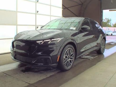 Used 2025 Ford Mustang Mach-E Premium AWD/4WD image 2
