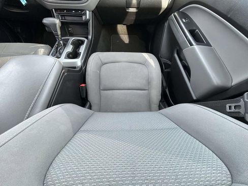Used 2018 Chevrolet Colorado LT image 14