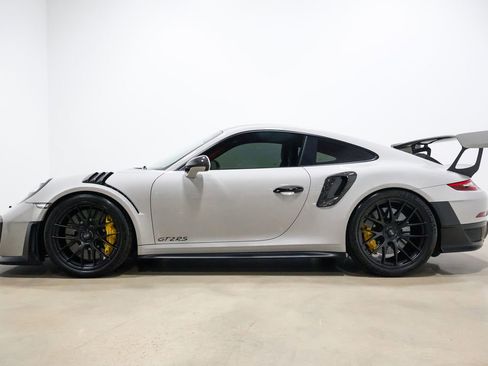 Used 2018 Porsche 911 GT2 RS w/ Weissach Package image 13