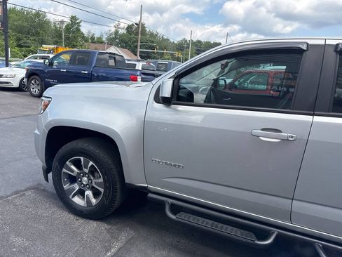 Used 2017 Chevrolet Colorado Z71 AWD/4WD image 4