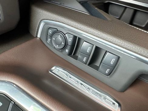 Used 2024 GMC Sierra 1500 Denali w/ Denali Reserve Package AWD/4WD image 20