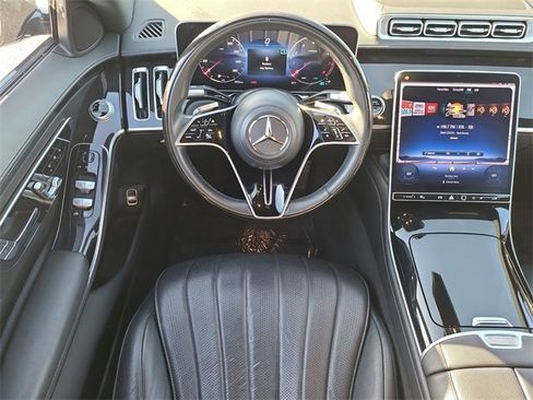 Used 2023 Mercedes-Benz S 500 4MATIC w/ AMG Line image 18