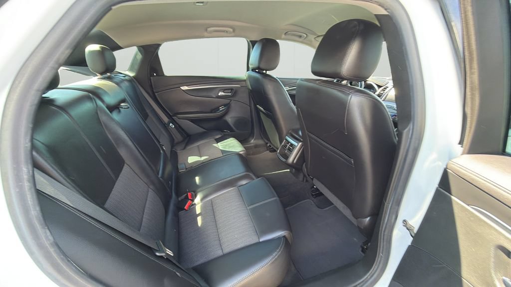 Used 2017 Chevrolet Impala LT FWD image 12