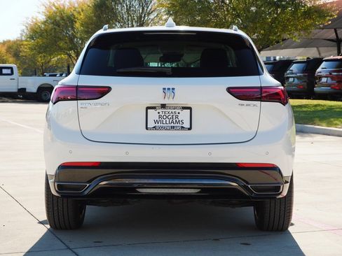 Used 2025 Buick Envision Sport Touring image 4