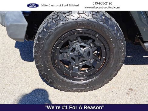 Used 2010 Jeep Wrangler Unlimited Sahara w/ Dual Top Group image 9