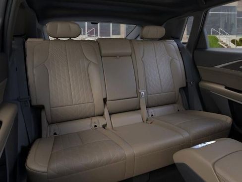 New 2026 Cadillac Lyriq V AWD/4WD image 17
