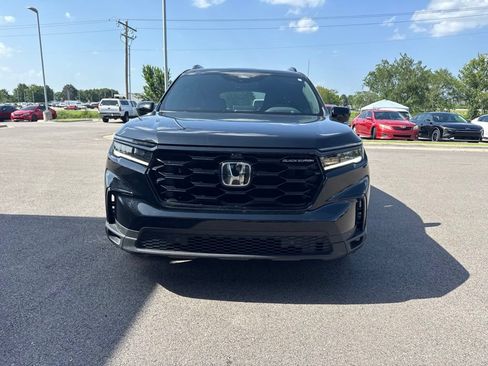 Used 2025 Honda Pilot Black Edition image 8