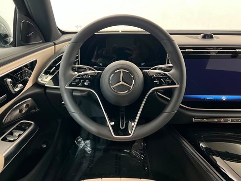 New 2026 Mercedes-Benz E 350 4MATIC Sedan image 12