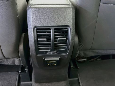 Used 2017 Ford C-MAX Energi SE w/ Cold Weather Package FWD image 26