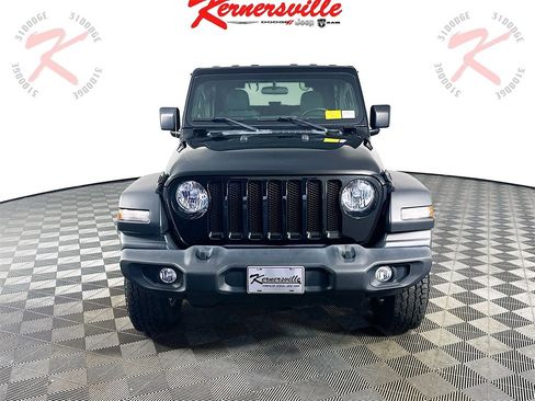 Used 2022 Jeep Wrangler Sport S image 2