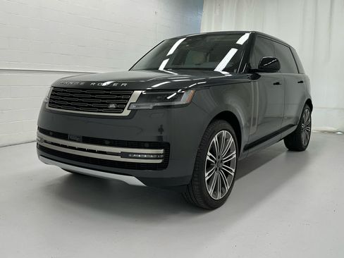 Used 2026 Land Rover Range Rover Long Wheelbase SE AWD/4WD image 4
