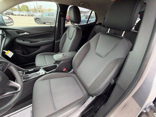 Used 2022 Buick Encore GX Select AWD/4WD image 14