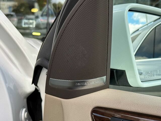 Used 2015 Mercedes-Benz GL 550 4MATIC image 23