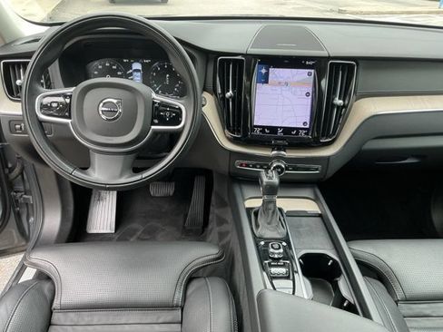 Certified 2025 Volvo XC60 T8 Ultra AWD/4WD image 13
