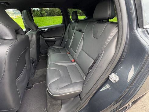 Used 2015 Volvo XC60 T6 R-Design Platinum image 16