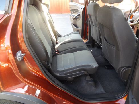 Used 2016 Ford Escape SE image 24