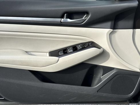 Used 2022 Nissan Altima 2.5 SL image 23