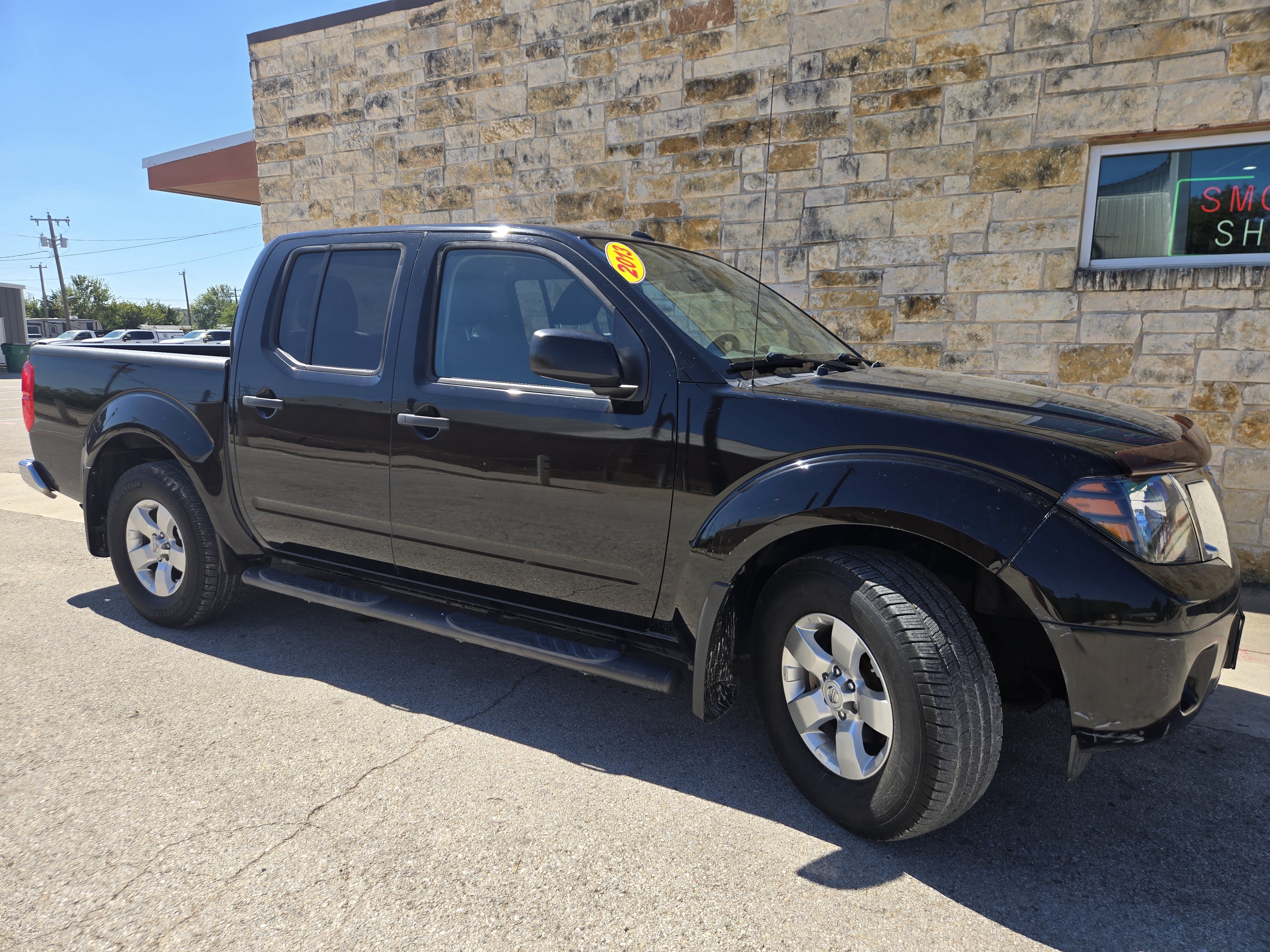 Used 2013 Nissan Frontier SV w/ SV Value Truck Pkg RWD image 19