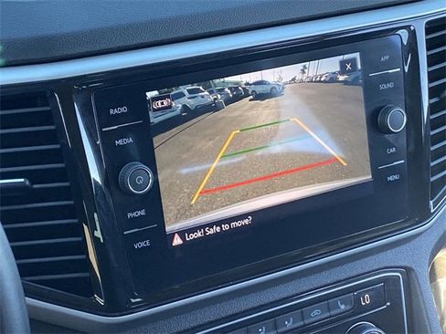 Used 2023 Volkswagen Atlas SE image 28