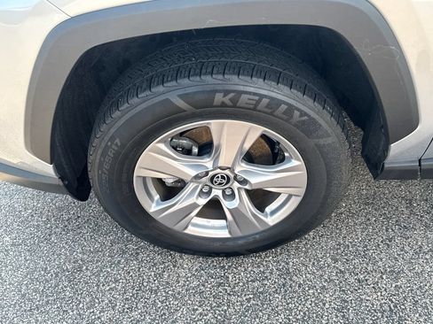 Used 2025 Toyota RAV4 XLE AWD/4WD image 41