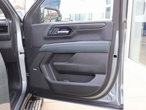 New 2026 GMC Yukon XL AT4 w/ AT4 Premium Package image 43