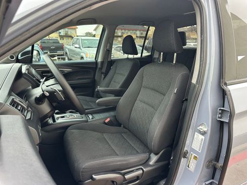 Used 2023 Honda Ridgeline Sport image 10