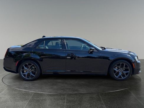 Used 2023 Chrysler 300 S RWD image 9