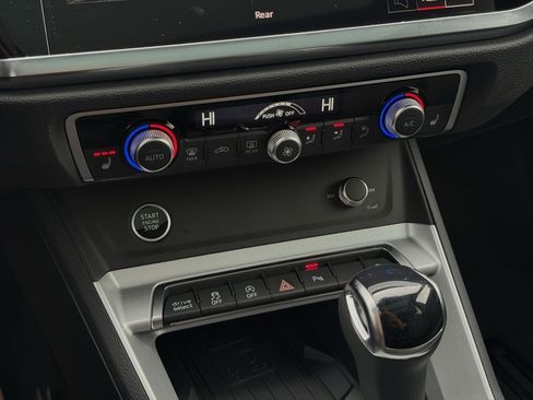 New 2025 Audi Q3 2.0T Premium image 36