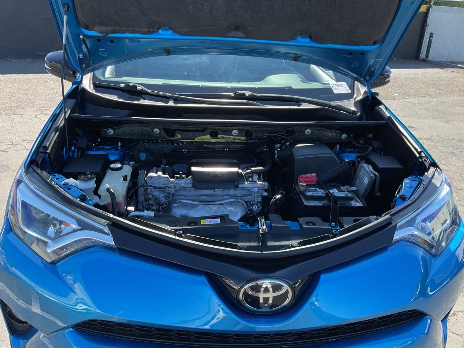 Used 2018 Toyota RAV4 SE w/ Power Extra Value Package AWD/4WD image 22