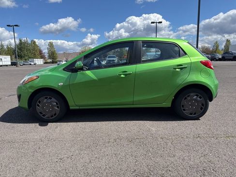 Used 2013 MAZDA MAZDA2 Sport image 4