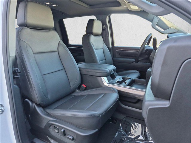 Used 2025 Chevrolet Silverado 2500 LTZ w/ LTZ Plus Package AWD/4WD image 21