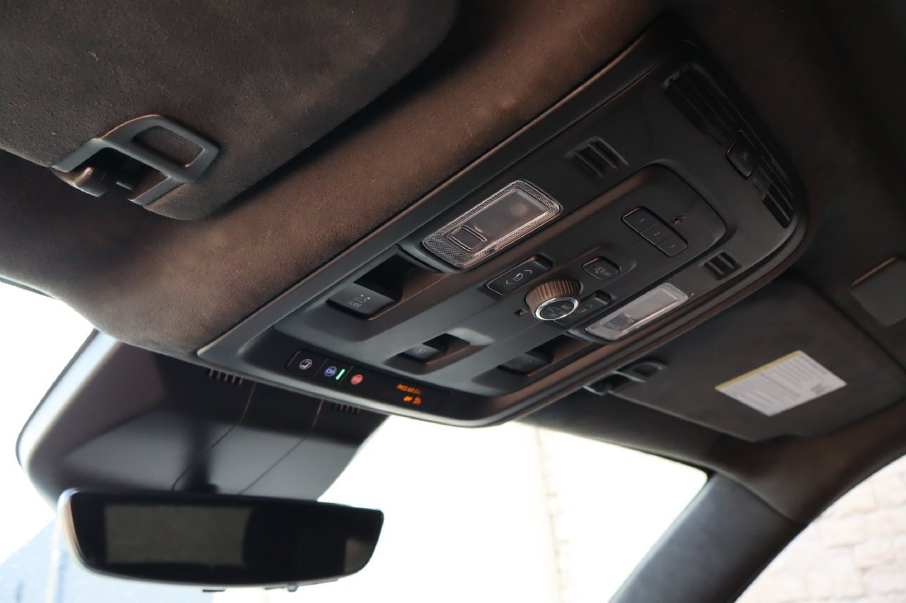 Used 2023 Cadillac Escalade Sport Platinum w/ LPO, Floor Liner Package AWD/4WD image 31