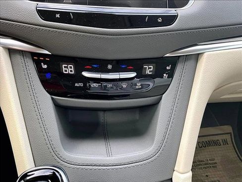 Used 2025 Cadillac XT5 Premium Luxury FWD image 24