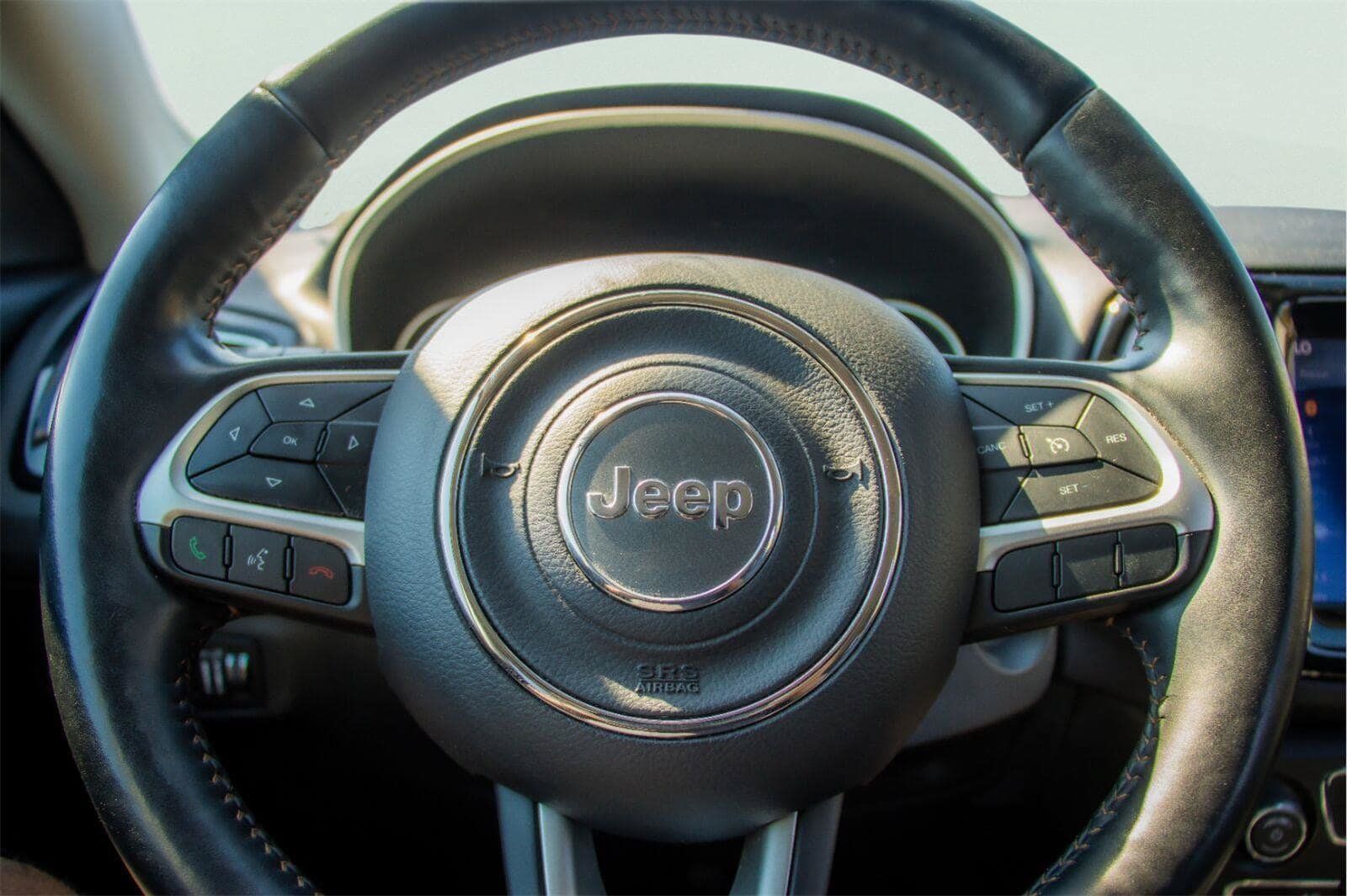 Used 2018 Jeep Compass Limited w/ Navigation Group FWD image 10