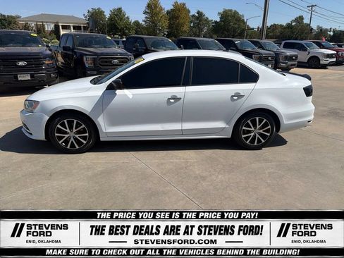 Used 2016 Volkswagen Jetta SE FWD image 8