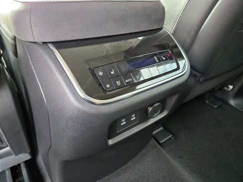 New 2026 INFINITI QX80 Luxe RWD image 17