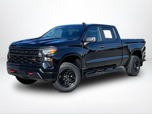 Used 2022 Chevrolet Silverado 1500 Custom Trail Boss AWD/4WD image 2