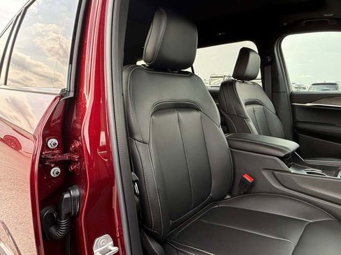 New 2025 Jeep Grand Cherokee L Limited w/ Black Appearance Package image 24