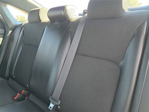 Used 2022 Honda Civic Sport image 9